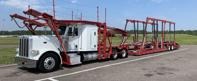 2015 PETERBILT 388